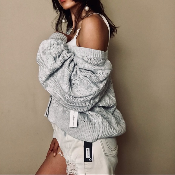 Brand New cupcakes and cashmere - Picture 2 of 10